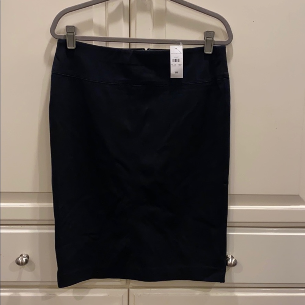 Ann Taylor - NEW - Black Pencil Skirt